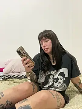 Snapshot of cherryxxox chatting on 05/12/26, 12:19 cherryxxox online show from 05/12/26, 12:19