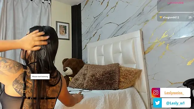 lesly1w online show from 06/15/26, 11:45