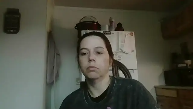 lily1982 online show from 05/05/26, 08:06