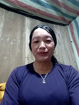 Snapshot of vanlucky2 chatting on 04/19/26, 11:40 vanlucky2 online show from 04/19/26, 11:40