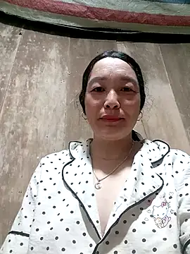 Snapshot of vanlucky2 chatting on 05/20/26, 11:22 vanlucky2 online show from 05/20/26, 11:22