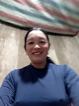 Snapshot of vanlucky2 chatting on 05/23/26, 04:29 vanlucky2 online show from 05/23/26, 04:29