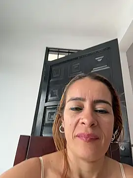 Snapshot of Natigoonzalez chatting on 05/07/26, 03:06 Natigoonzalez online show from 05/07/26, 03:06