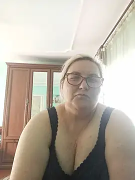 Snapshot of AureliaSky598 chatting on 05/25/26, 02:23 AureliaSky598 online show from 05/25/26, 02:23