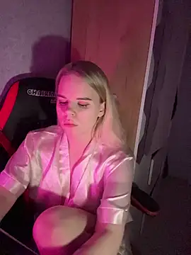 Snapshot of VioletEcho chatting on 04/11/26, 08:46 VioletEcho online show from 04/11/26, 08:46