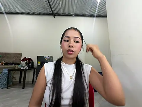 sophi2007 online show from 04/18/26, 12:14