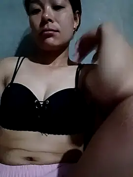 Snapshot of mia0033 chatting on 04/09/26, 08:25 mia0033 online show from 04/09/26, 08:25