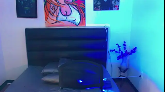 Mia dasilva  online show from 06/27/26, 12:22