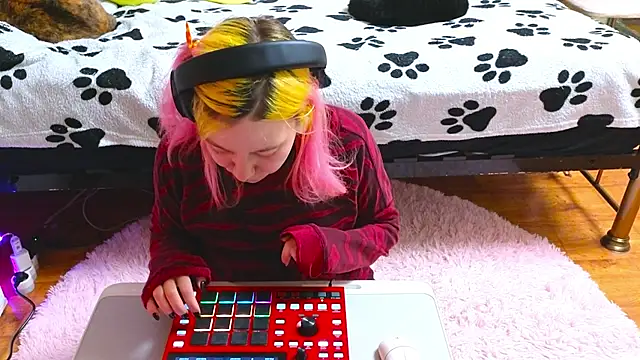 Snapshot of Sansarella chatting on 01/18/26, 06:44 Sansarella online show from 01/18/26, 06:44