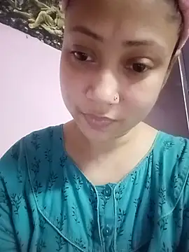 Snapshot of Hot_Soniya_08 chatting on 05/16/26, 05:23 Hot Soniya 08 online show from 05/16/26, 05:23