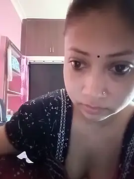 Snapshot of Hot_Soniya_08 chatting on 06/08/26, 06:14 Hot Soniya 08 online show from 06/08/26, 06:14