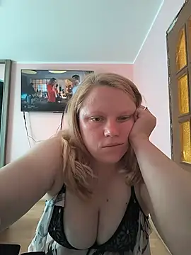 wildaurax online show from 05/25/26, 07:14
