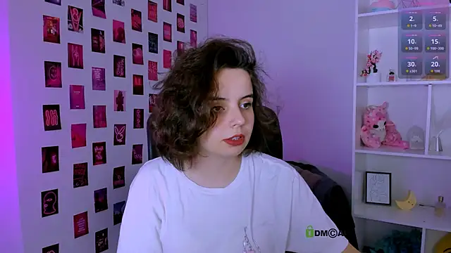 mia mooon  online show from 08/01/26, 08:46