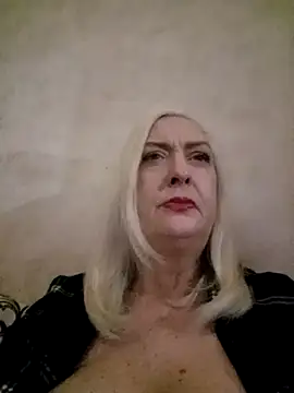 Snapshot of Julia20X chatting on 05/01/26, 06:23 Julia20X online show from 05/01/26, 06:23