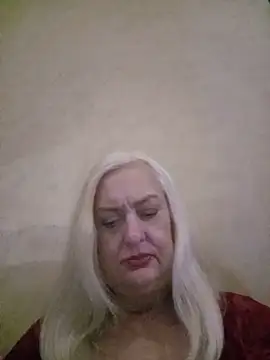Snapshot of Julia20X chatting on 06/16/26, 01:14 Julia20X online show from 06/16/26, 01:14
