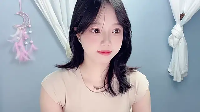 Snapshot of Xiaoqing00 chatting on 06/14/26, 05:42 Xiaoqing00 online show from 06/14/26, 05:42