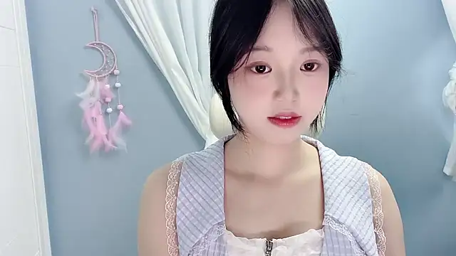 Snapshot of Xiaoqing00 chatting on 06/18/26, 04:13 Xiaoqing00 online show from 06/18/26, 04:13