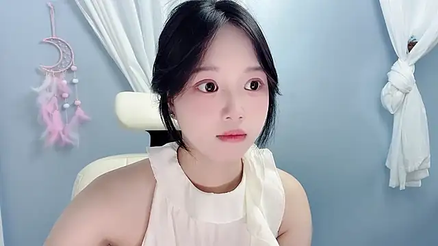Snapshot of Xiaoqing00 chatting on 06/19/26, 05:56 Xiaoqing00 online show from 06/19/26, 05:56