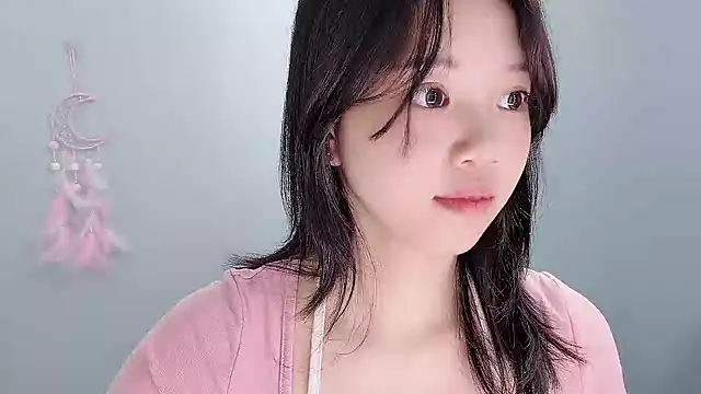 Snapshot of Xiaoqing00 chatting on 07/12/26, 04:47 Xiaoqing00 online show from 07/12/26, 04:47