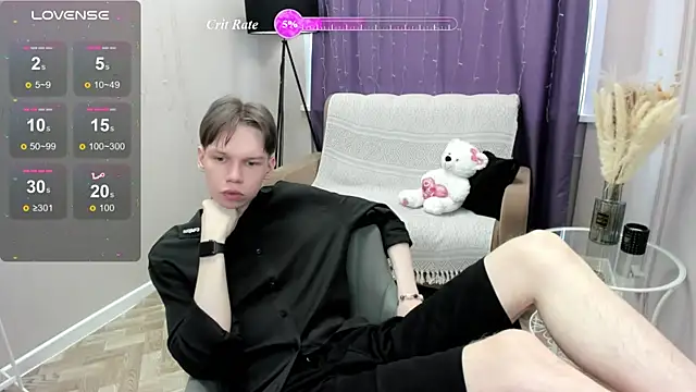 Snapshot of EliotMars chatting on 05/15/26, 11:17 EliotMars online show from 05/15/26, 11:17