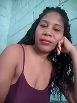 Snapshot of Lili-Sex chatting on 05/11/26, 03:40 Lili-Sex online show from 05/11/26, 03:40