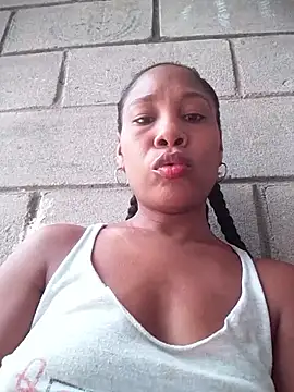 Snapshot of Lili-Sex chatting on 05/22/26, 03:06 Lili-Sex online show from 05/22/26, 03:06