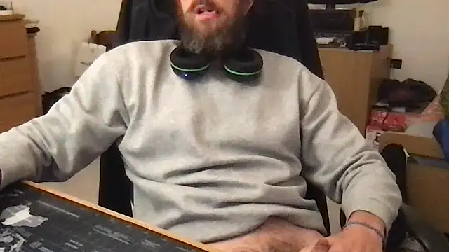 betawow online show from 04/12/26, 02:11