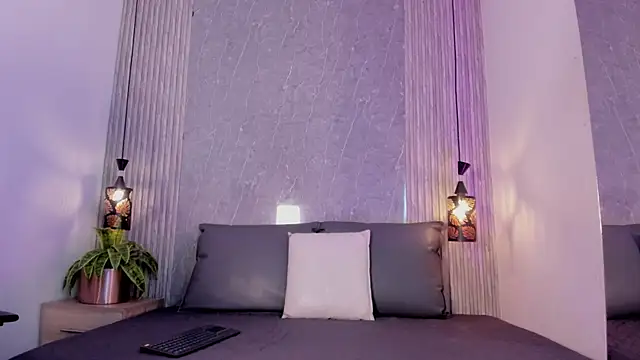 Charlotte fuentes online show from 05/03/26, 12:33