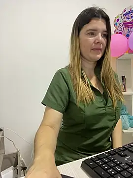Snapshot of amelia_16 chatting on 06/07/26, 01:37 amelia 16 online show from 06/07/26, 01:37