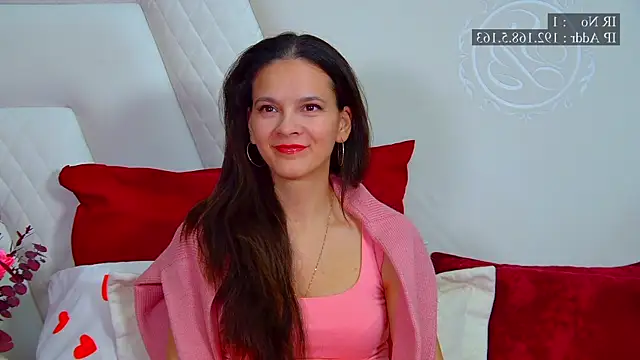 Snapshot of LeonaLane chatting on 04/17/26, 06:27 LeonaLane online show from 04/17/26, 06:27