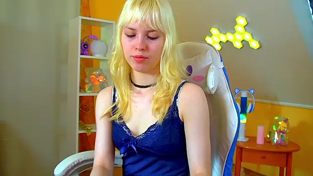 Snapshot of HannahHollis chatting on 07/02/26, 06:08 HannahHollis online show from 07/02/26, 06:08