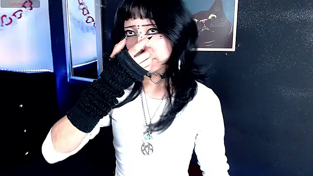 Snapshot of KiomyVamp chatting on 04/28/26, 04:01 KiomyVamp online show from 04/28/26, 04:01