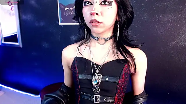 Snapshot of KiomyVamp chatting on 05/07/26, 04:01 KiomyVamp online show from 05/07/26, 04:01