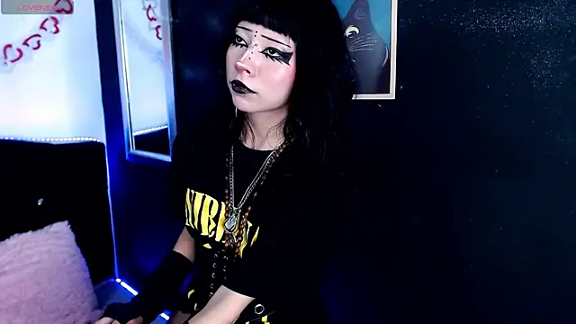Snapshot of KiomyVamp chatting on 05/29/26, 04:16 KiomyVamp online show from 05/29/26, 04:16