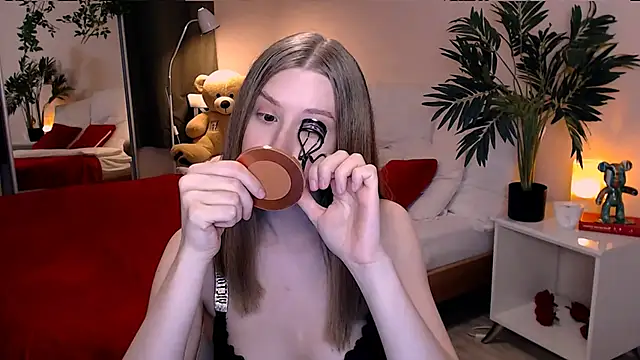 Snapshot of cheeky_chick chatting on 07/12/26, 08:33 cheeky chick online show from 07/12/26, 08:33