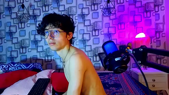 Snapshot of Twink_Sebas7 chatting on 04/25/26, 01:41 Twink Sebas7 online show from 04/25/26, 01:41