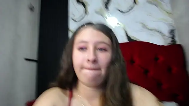 Snapshot of sammy__green chatting on 05/19/26, 02:12 sammy green online show from 05/19/26, 02:12
