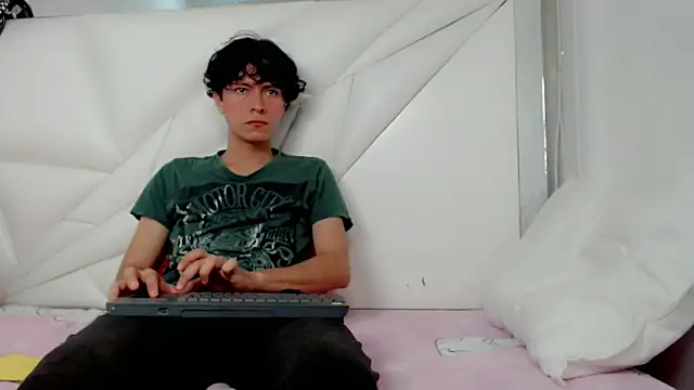 Snapshot of Shirowitheb chatting on 04/09/26, 01:16 Shirowitheb online show from 04/09/26, 01:16