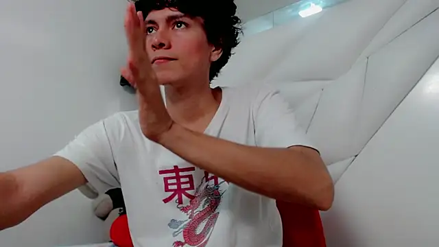 Snapshot of Shirowitheb chatting on 04/11/26, 12:09 Shirowitheb online show from 04/11/26, 12:09