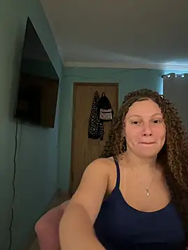 Snapshot of sophiiahot chatting on 04/20/26, 04:32 sophiiahot online show from 04/20/26, 04:32