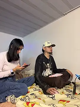 hotlatinocouple   online show from 04/26/26, 07:28