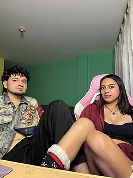 hotlatinocouple   online show from 05/16/26, 12:40