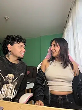 hotlatinocouple   online show from 05/25/26, 10:49