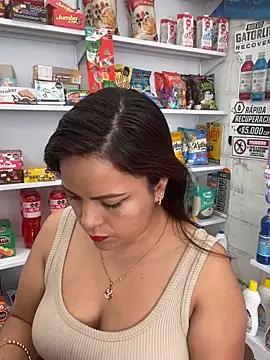 MIA ROSSEEE online show from 04/22/26, 01:34