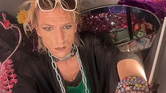 Snapshot of TgirlBrat chatting on 06/19/26, 02:16 TgirlBrat online show from 06/19/26, 02:16