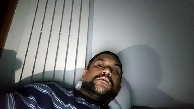 Snapshot of Seadog_66 chatting on 04/09/26, 01:38 Seadog 66 online show from 04/09/26, 01:38