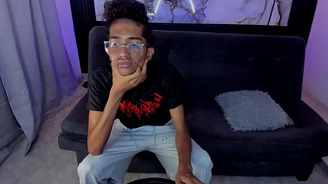 triiangel latinboy online show from 05/27/26, 12:57