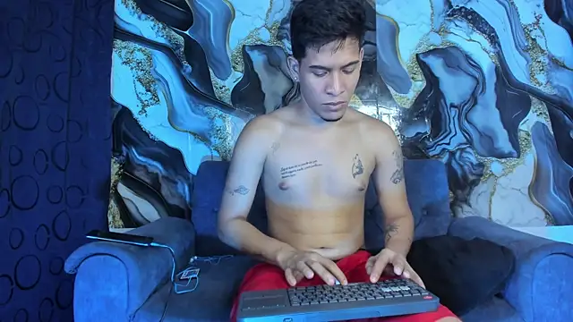 Snapshot of Mateo_and_Jose chatting on 05/21/26, 05:14 Mateo and Jose online show from 05/21/26, 05:14