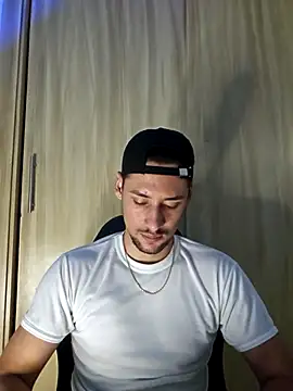 Emilprime online show from 04/23/26, 03:30