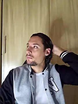 Emilprime online show from 04/27/26, 03:04